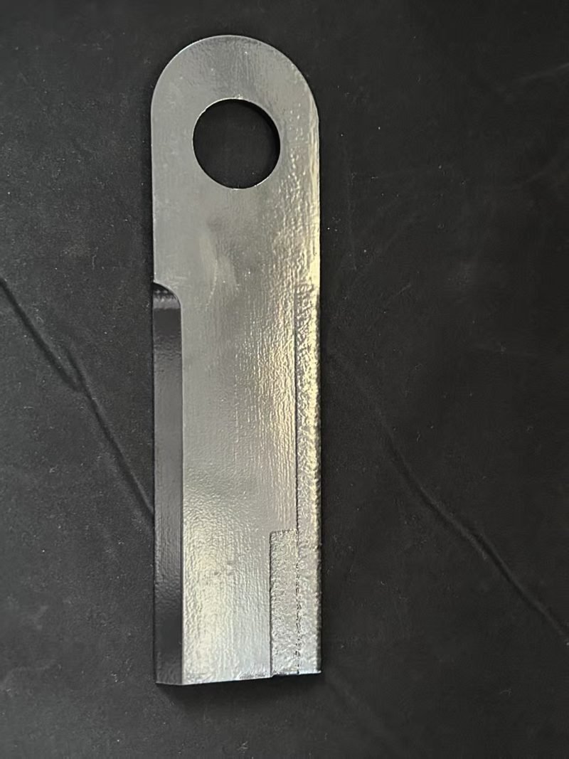 Corn header blade
