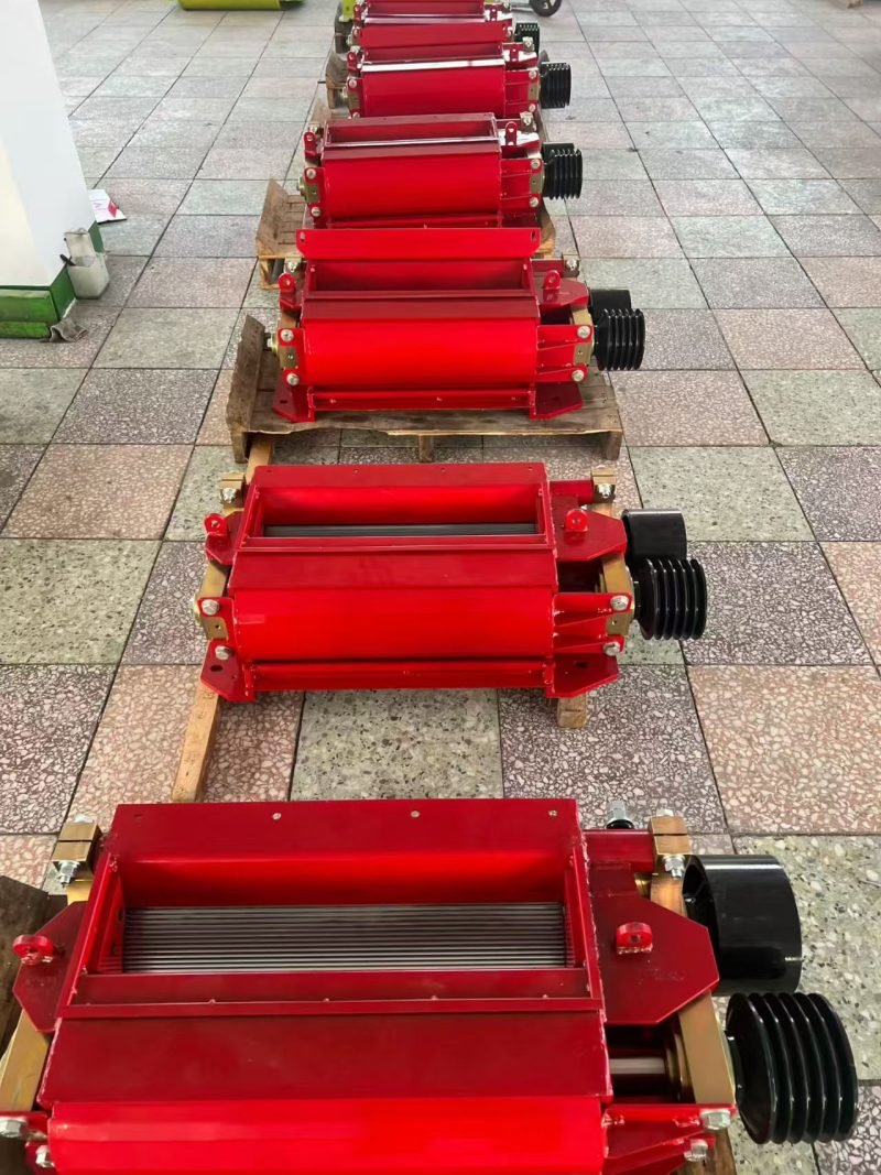 Grain crushing roller